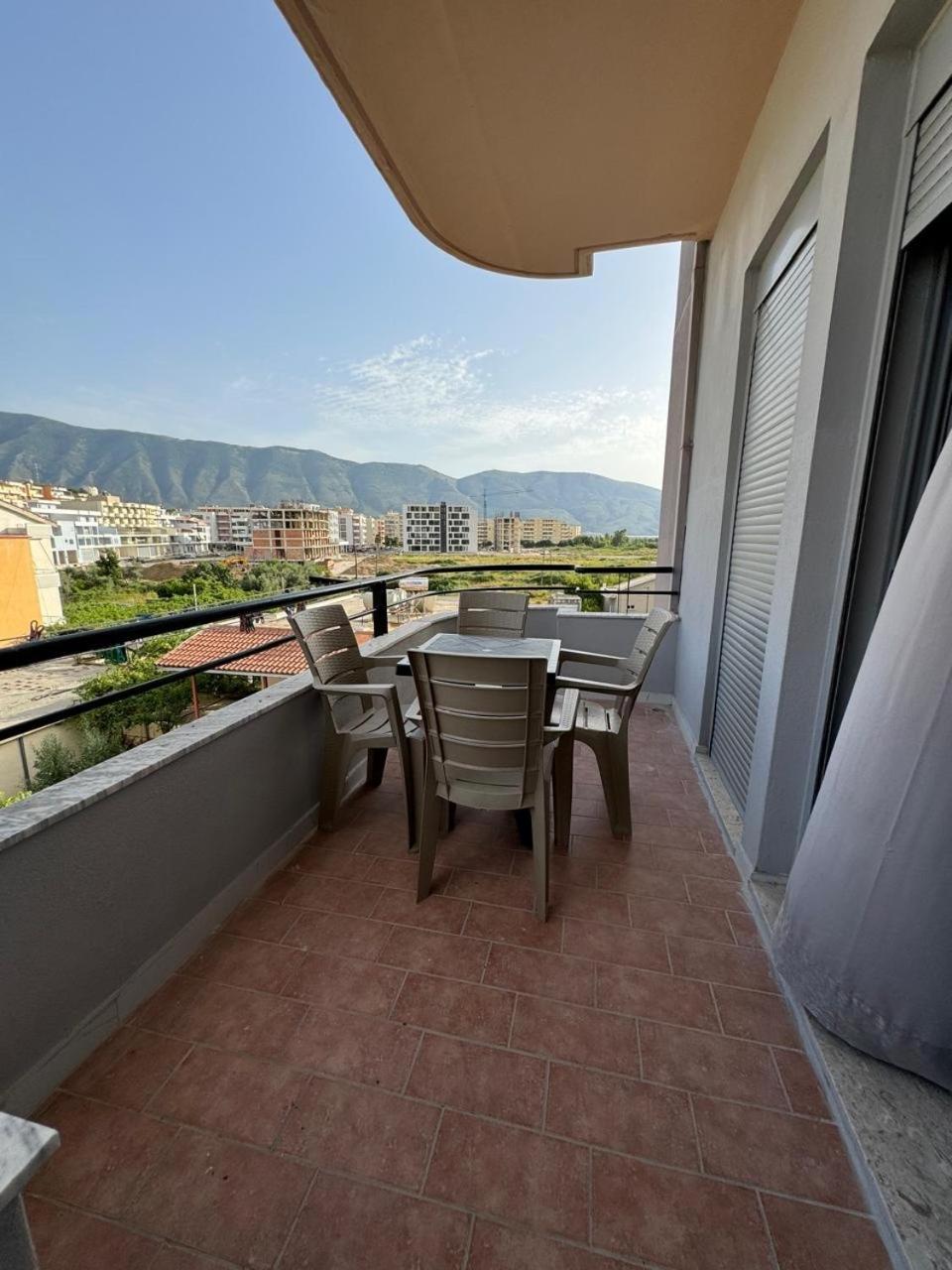 Apartament Aj *